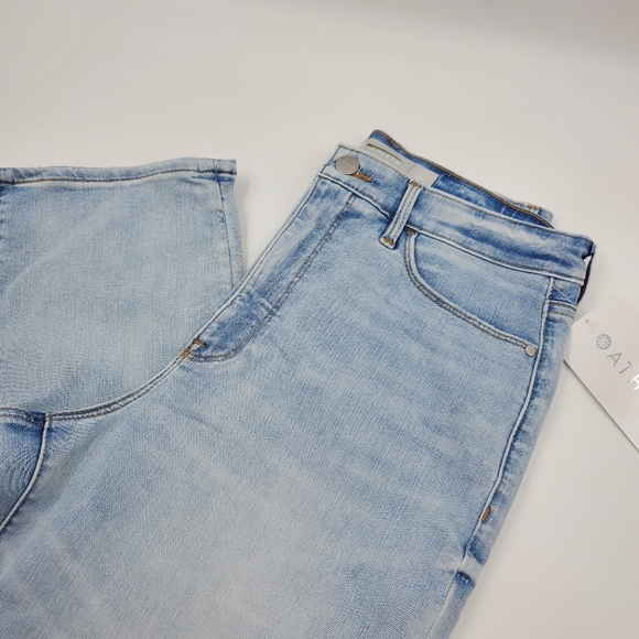 Athleta Sculptek Straight Leg Ankle Jean - Picture 3 of 10